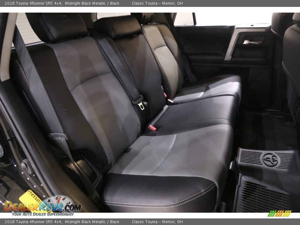2018 Toyota 4Runner SR5 4x4 Midnight Black Metallic / Black Photo #19
