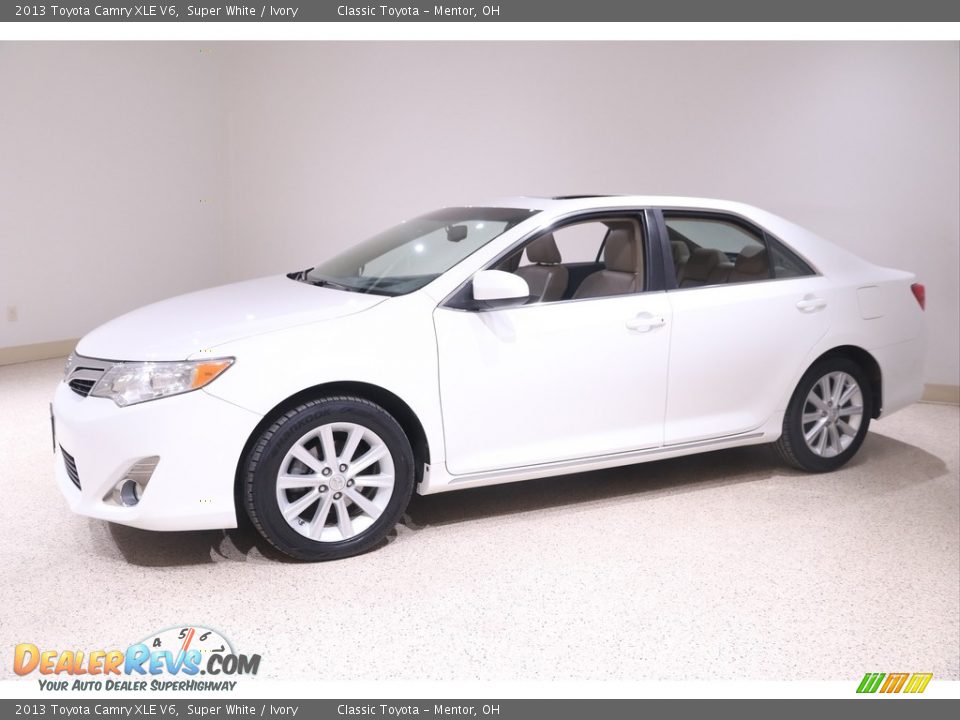 2013 Toyota Camry XLE V6 Super White / Ivory Photo #3