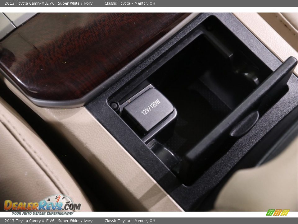2013 Toyota Camry XLE V6 Super White / Ivory Photo #15