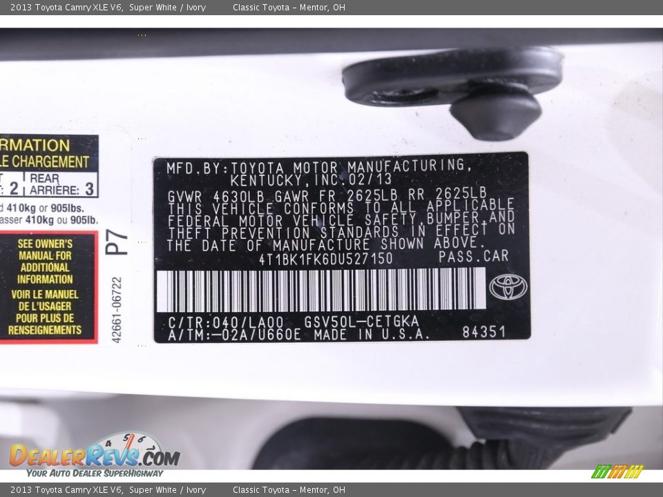 2013 Toyota Camry XLE V6 Super White / Ivory Photo #23