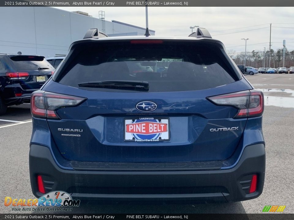 2021 Subaru Outback 2.5i Premium Abyss Blue Pearl / Gray Photo #7