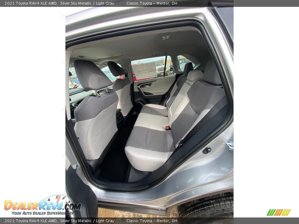 2021 Toyota RAV4 XLE AWD Silver Sky Metallic / Light Gray Photo #3