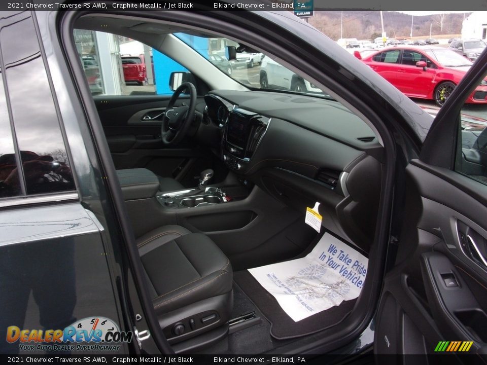 2021 Chevrolet Traverse RS AWD Graphite Metallic / Jet Black Photo #17