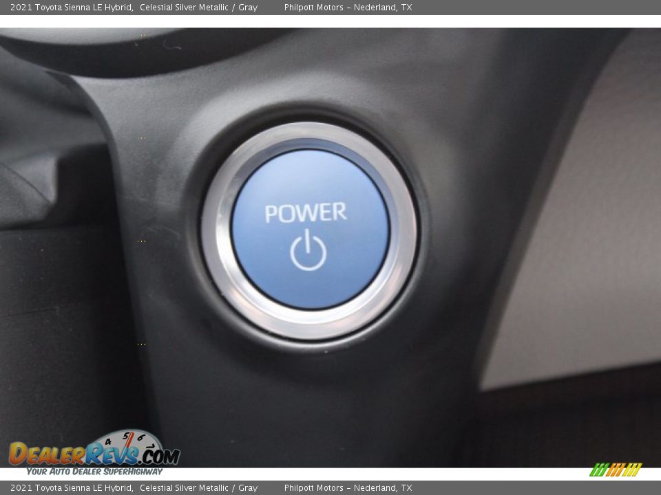 2021 Toyota Sienna LE Hybrid Celestial Silver Metallic / Gray Photo #17