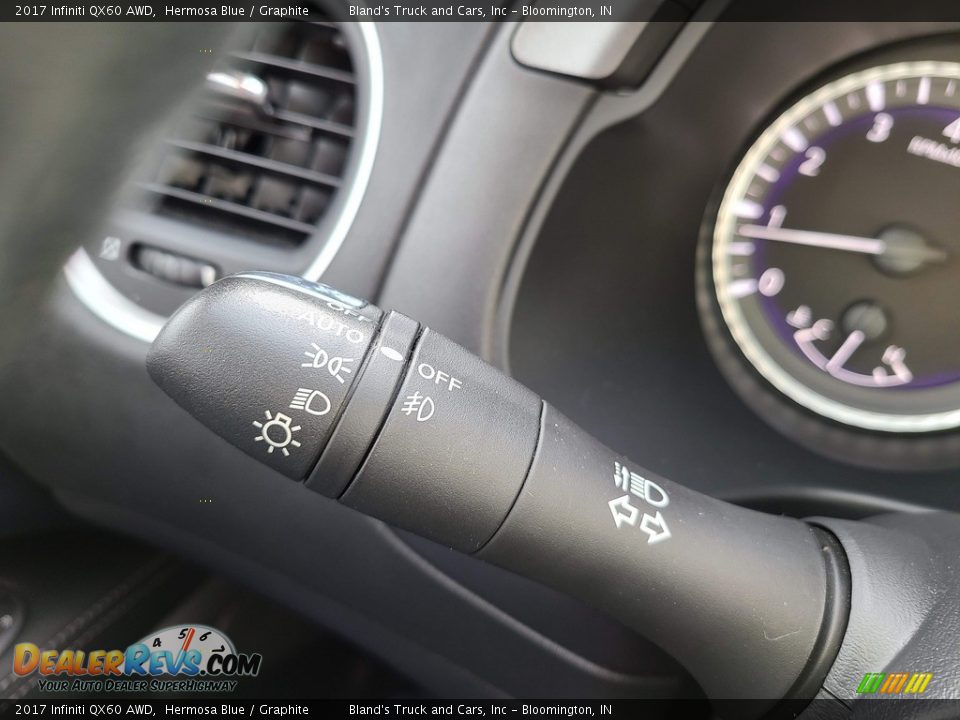 Controls of 2017 Infiniti QX60 AWD Photo #16