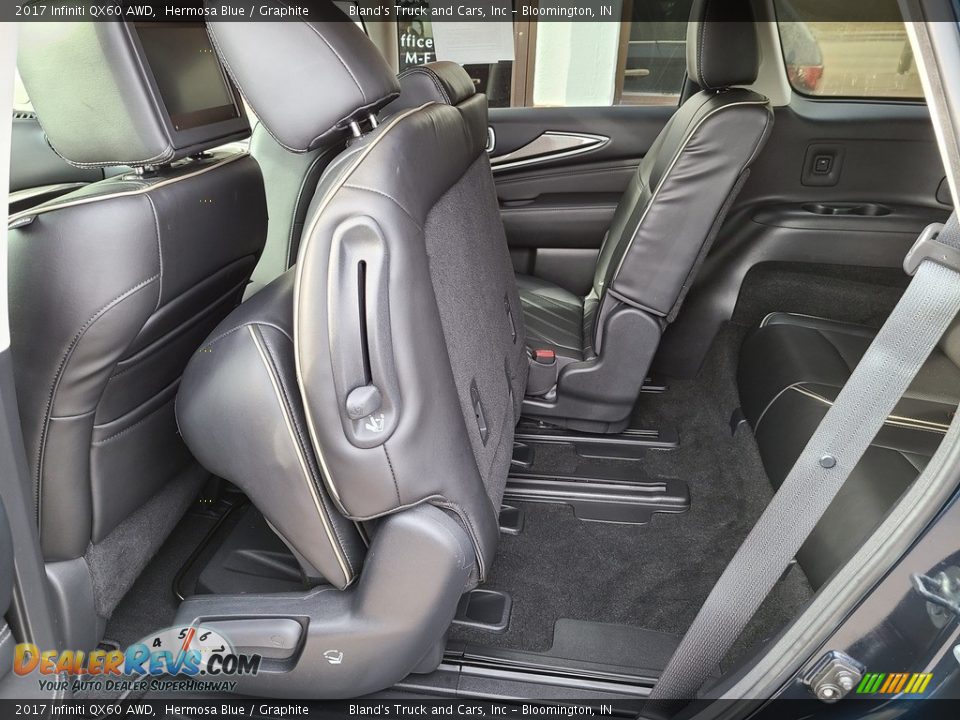 Rear Seat of 2017 Infiniti QX60 AWD Photo #34