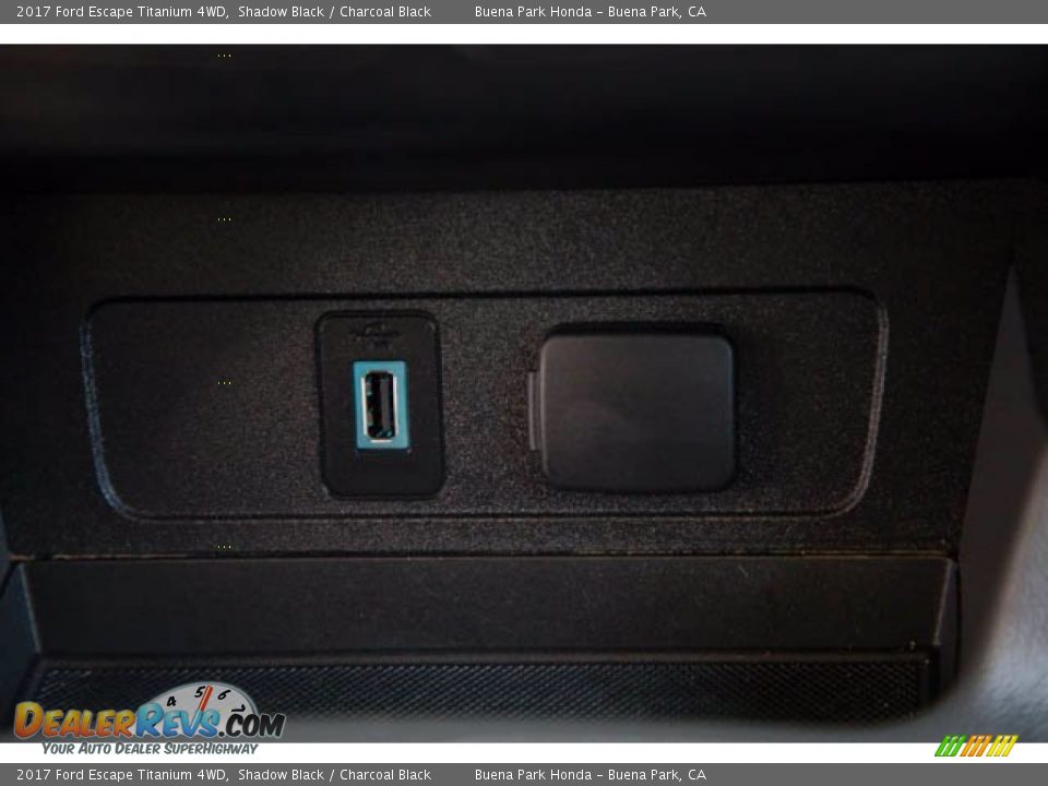 2017 Ford Escape Titanium 4WD Shadow Black / Charcoal Black Photo #15