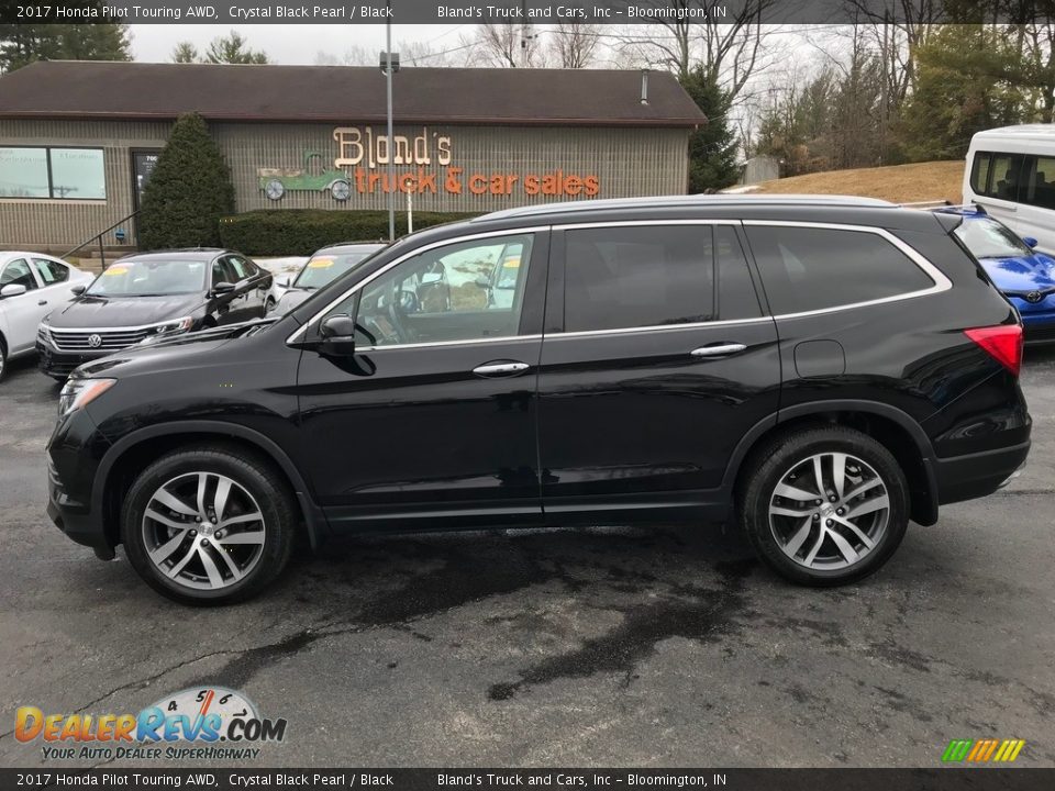 2017 Honda Pilot Touring AWD Crystal Black Pearl / Black Photo #1