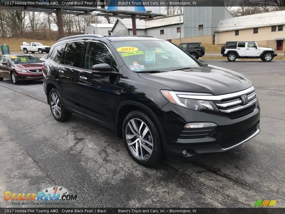 2017 Honda Pilot Touring AWD Crystal Black Pearl / Black Photo #4