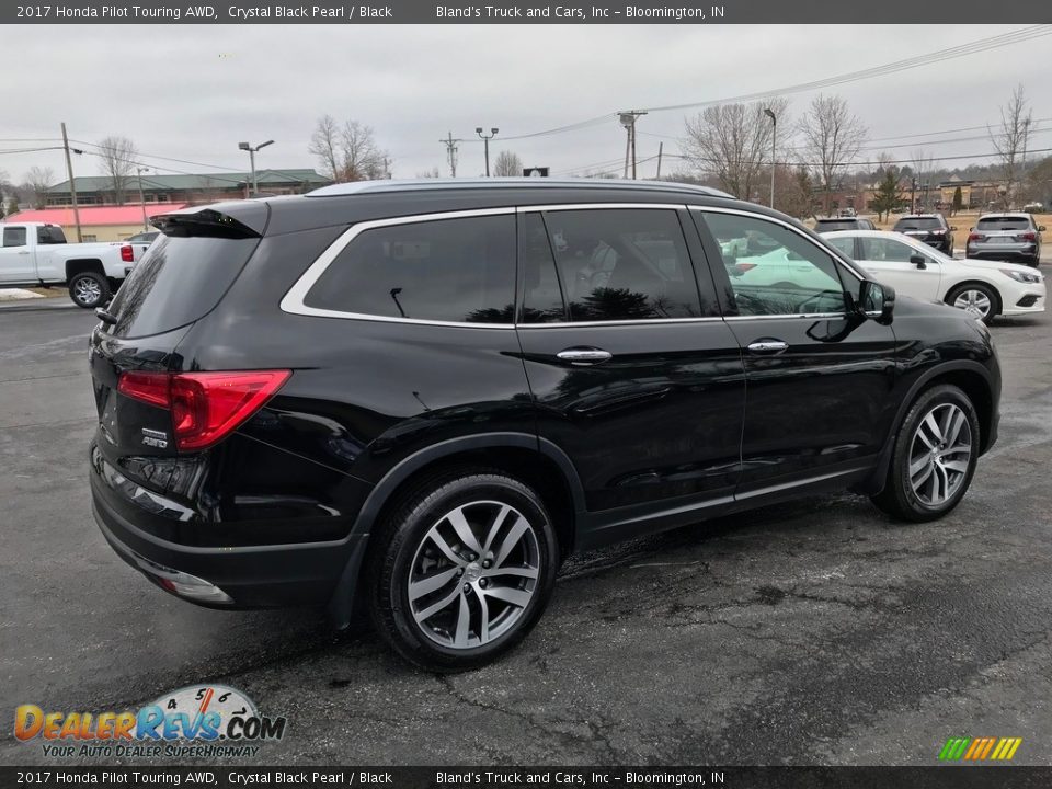 2017 Honda Pilot Touring AWD Crystal Black Pearl / Black Photo #6