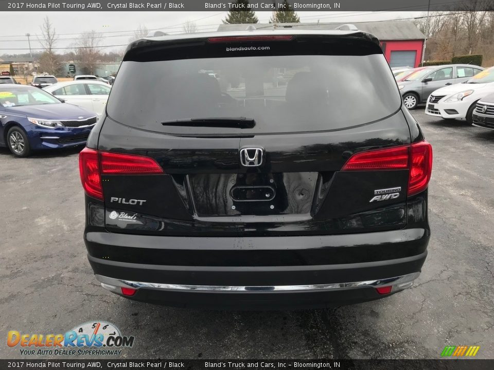 2017 Honda Pilot Touring AWD Crystal Black Pearl / Black Photo #7