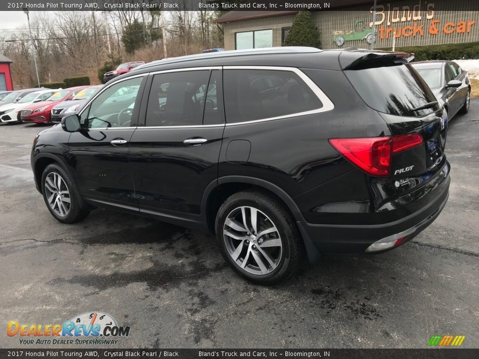 2017 Honda Pilot Touring AWD Crystal Black Pearl / Black Photo #13