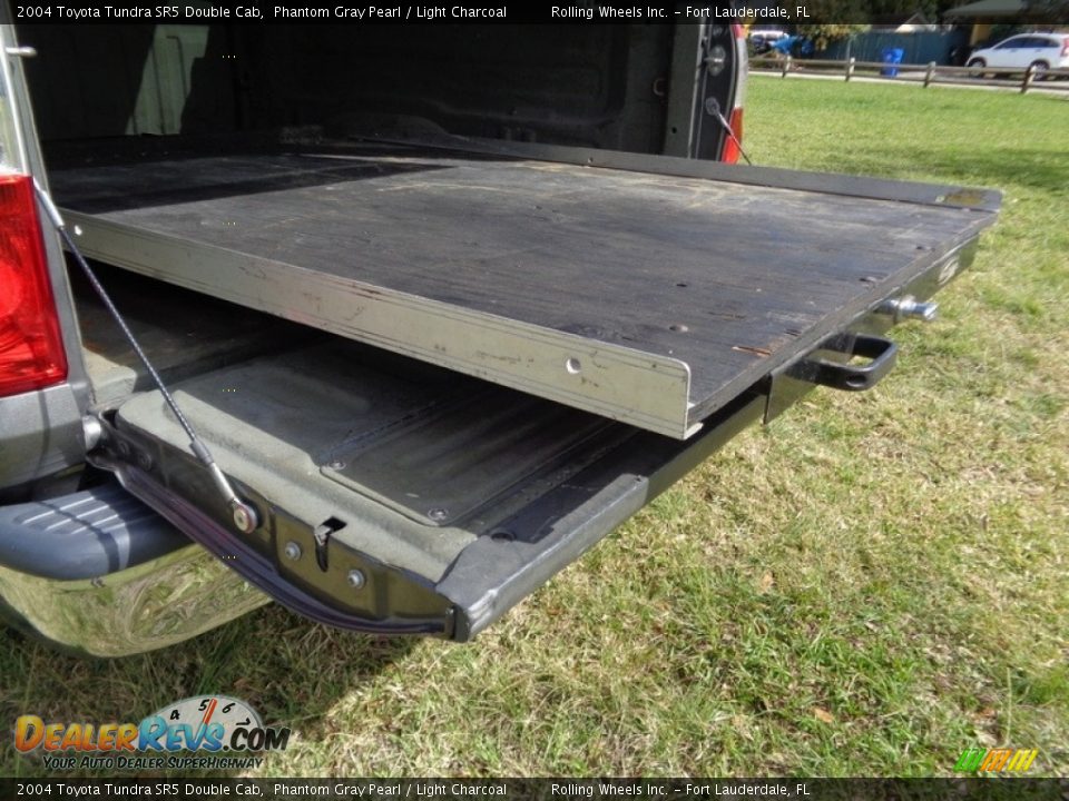 2004 Toyota Tundra SR5 Double Cab Phantom Gray Pearl / Light Charcoal Photo #26