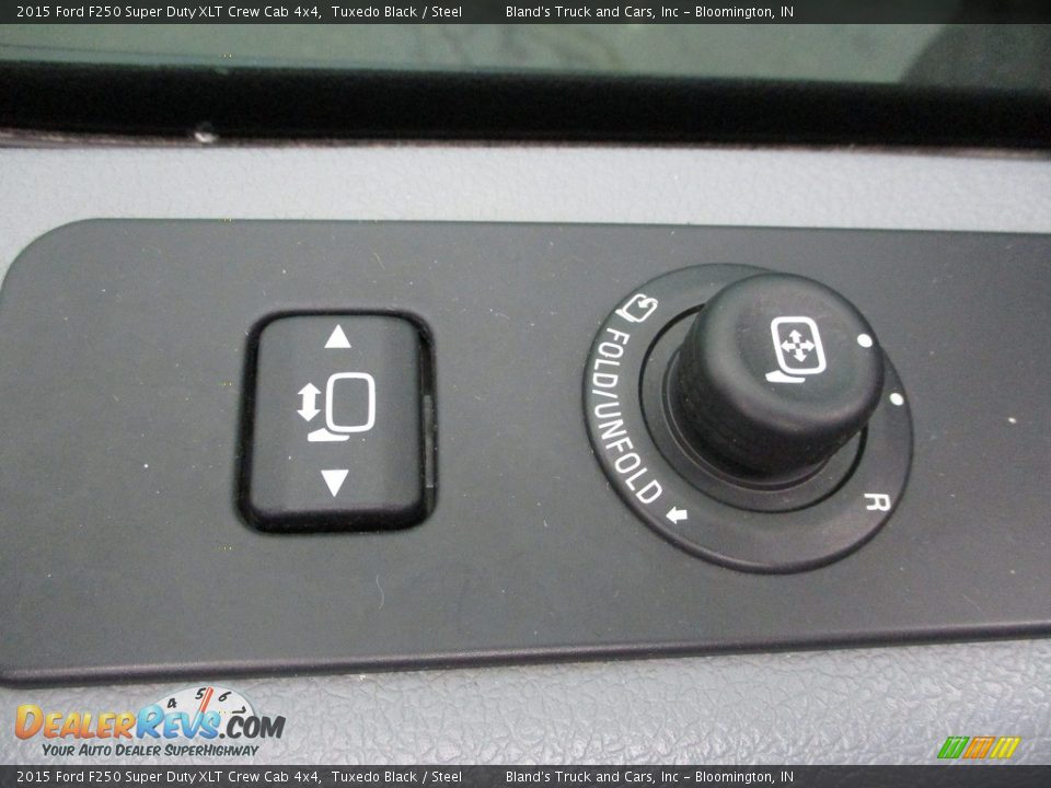 2015 Ford F250 Super Duty XLT Crew Cab 4x4 Tuxedo Black / Steel Photo #11
