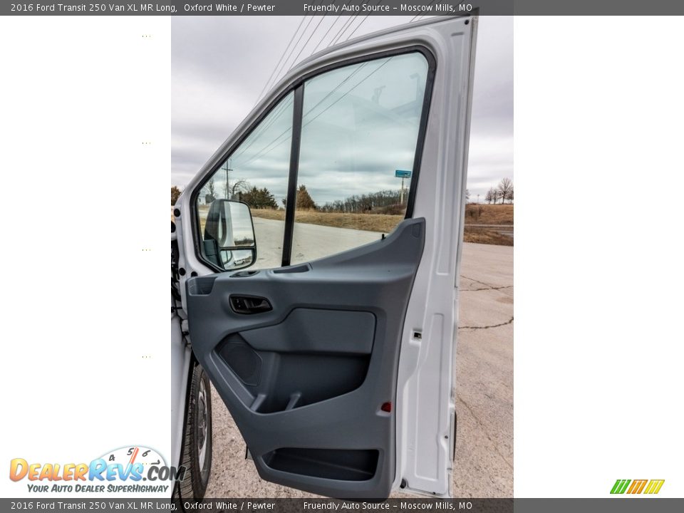 2016 Ford Transit 250 Van XL MR Long Oxford White / Pewter Photo #29