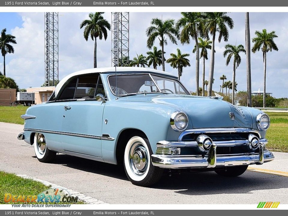 Front 3/4 View of 1951 Ford Victoria Sedan Photo #1