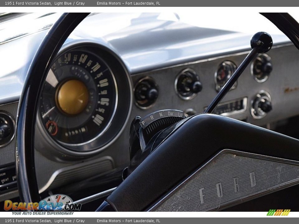 Controls of 1951 Ford Victoria Sedan Photo #41