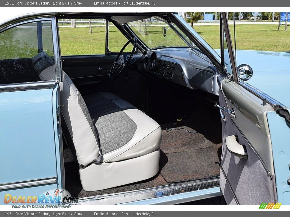 Front Seat of 1951 Ford Victoria Sedan Photo #52