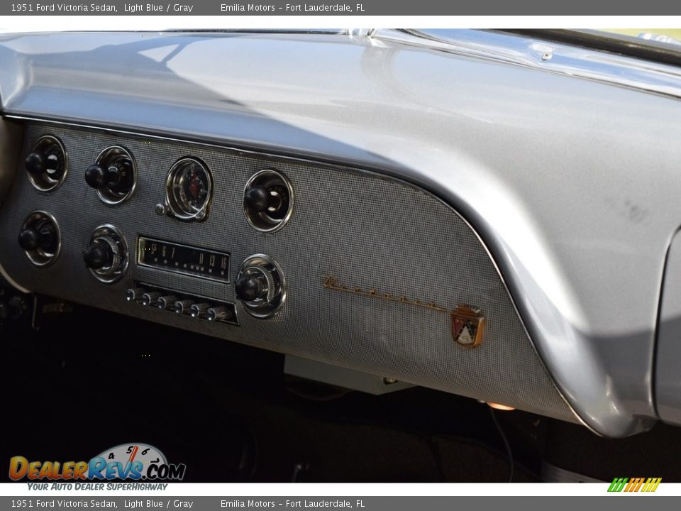 Controls of 1951 Ford Victoria Sedan Photo #54