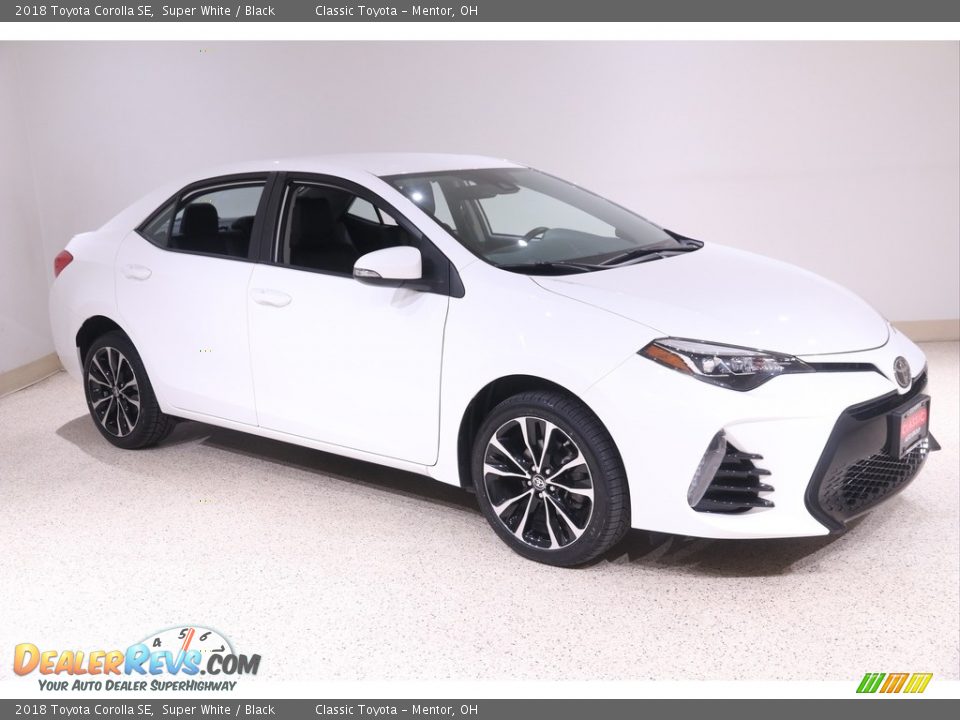 2018 Toyota Corolla SE Super White / Black Photo #1