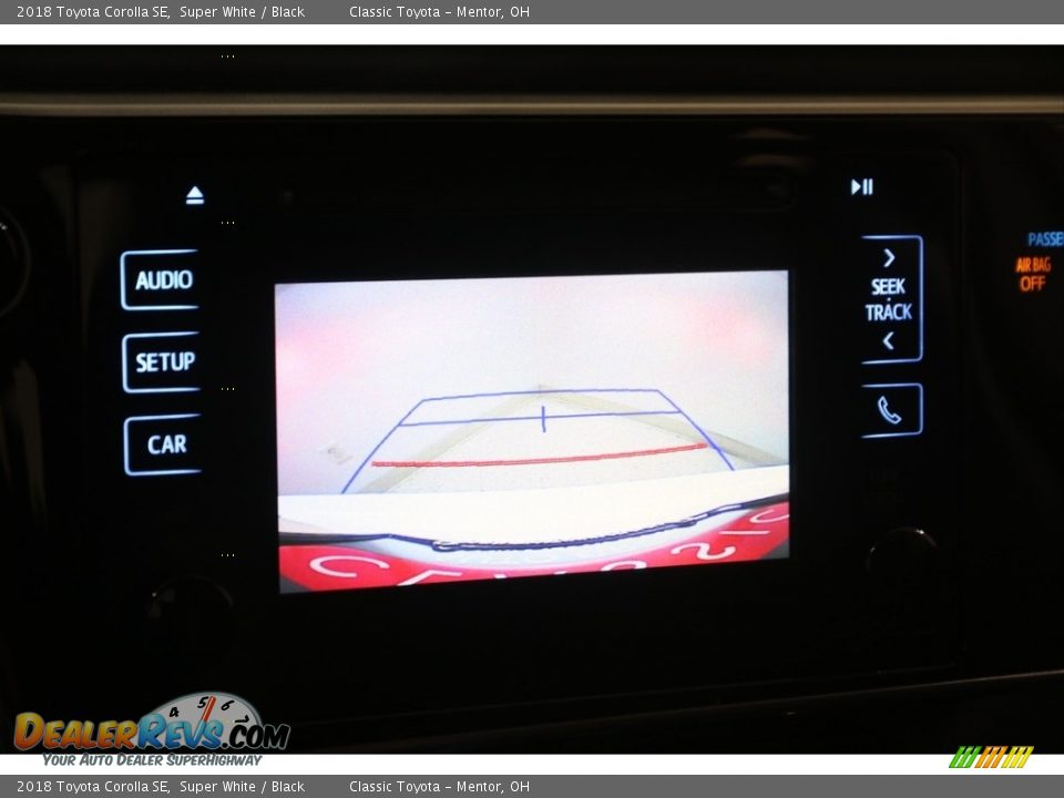 2018 Toyota Corolla SE Super White / Black Photo #12