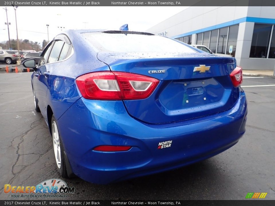 2017 Chevrolet Cruze LT Kinetic Blue Metallic / Jet Black Photo #5