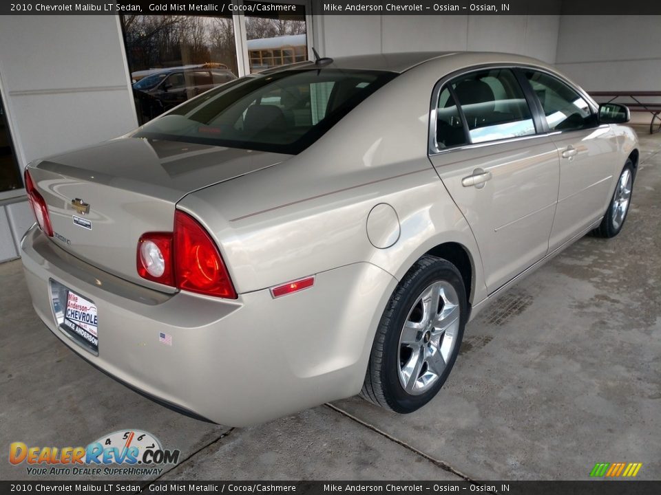 2010 Chevrolet Malibu LT Sedan Gold Mist Metallic / Cocoa/Cashmere Photo #4