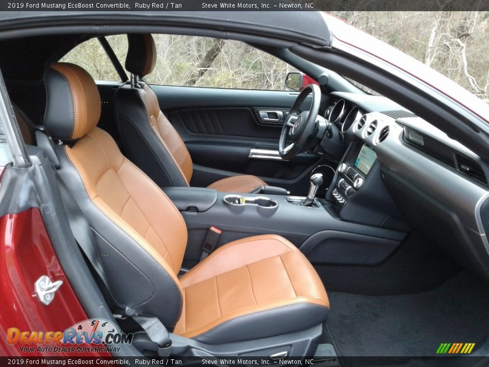 2019 Ford Mustang EcoBoost Convertible Ruby Red / Tan Photo #16