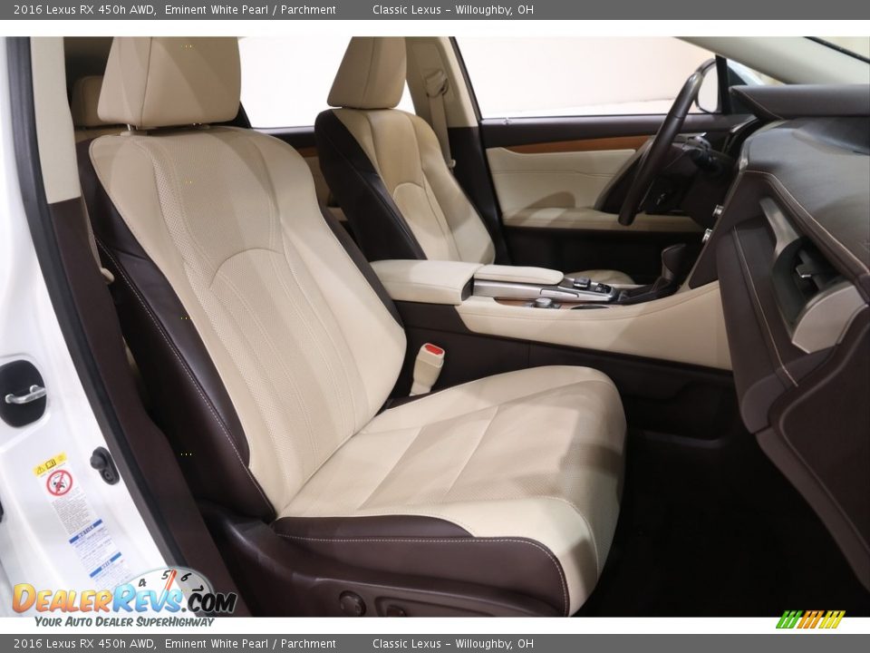 Front Seat of 2016 Lexus RX 450h AWD Photo #22
