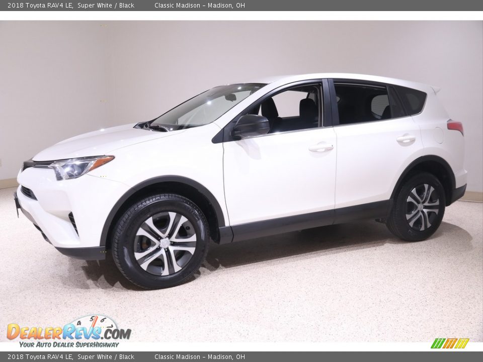 2018 Toyota RAV4 LE Super White / Black Photo #3