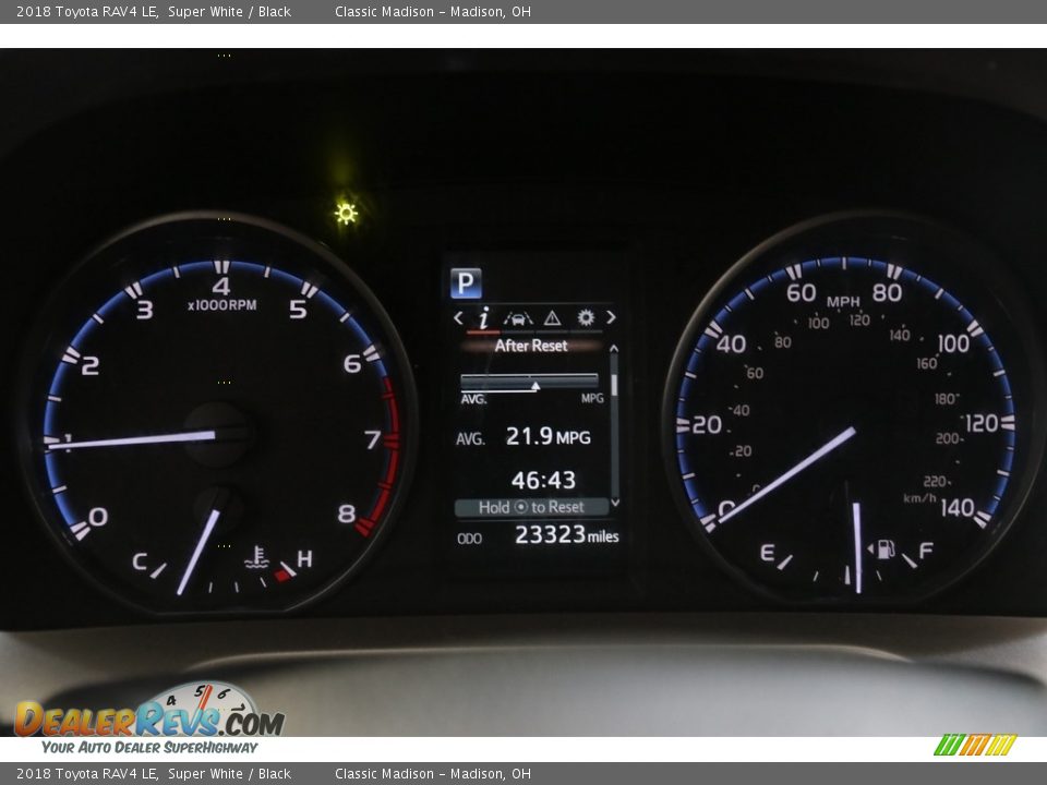2018 Toyota RAV4 LE Super White / Black Photo #8