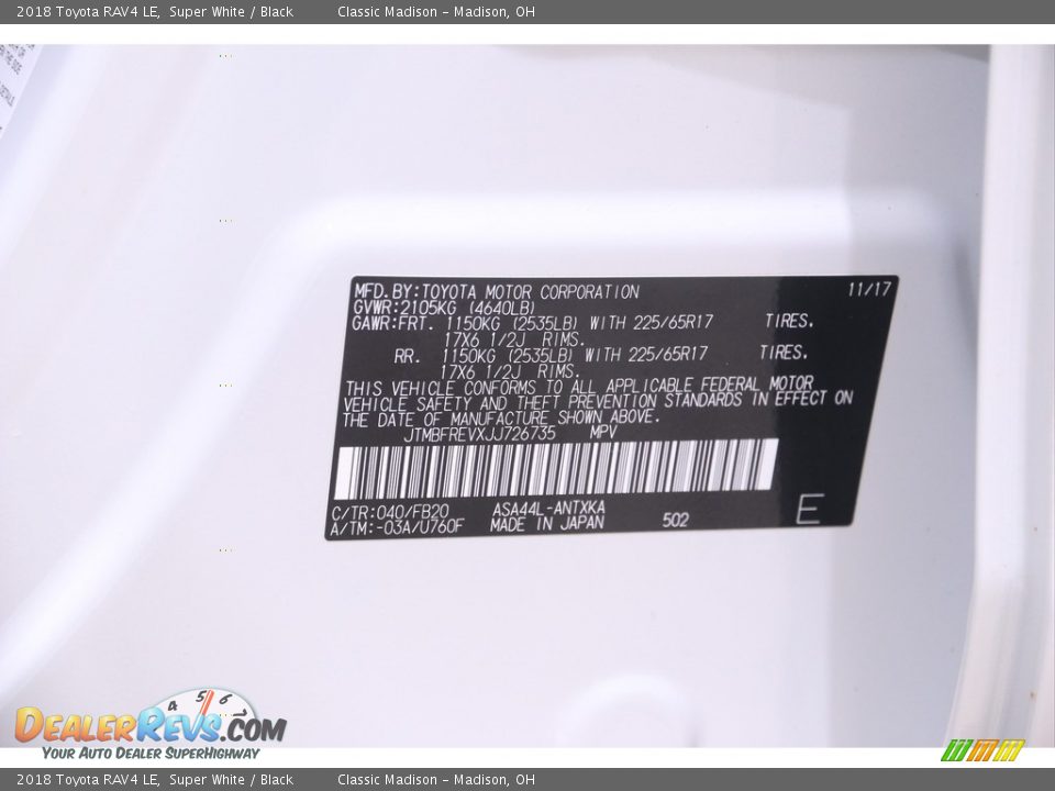 2018 Toyota RAV4 LE Super White / Black Photo #22
