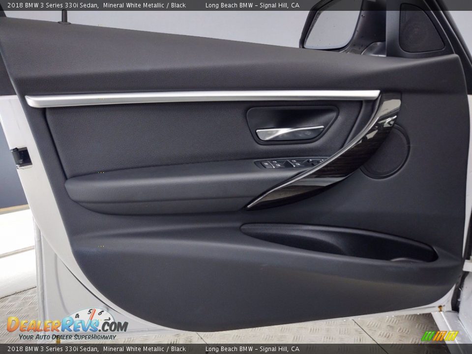 2018 BMW 3 Series 330i Sedan Mineral White Metallic / Black Photo #13