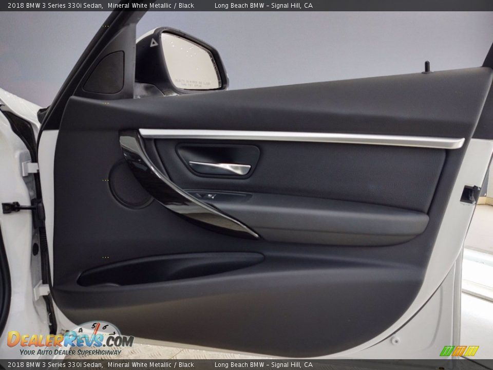 2018 BMW 3 Series 330i Sedan Mineral White Metallic / Black Photo #31