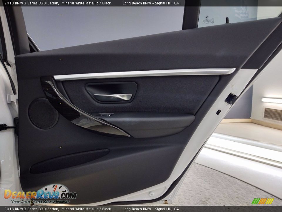 2018 BMW 3 Series 330i Sedan Mineral White Metallic / Black Photo #34