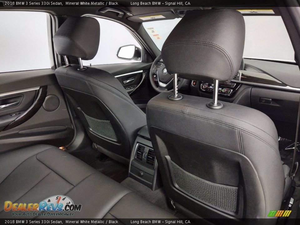 2018 BMW 3 Series 330i Sedan Mineral White Metallic / Black Photo #35