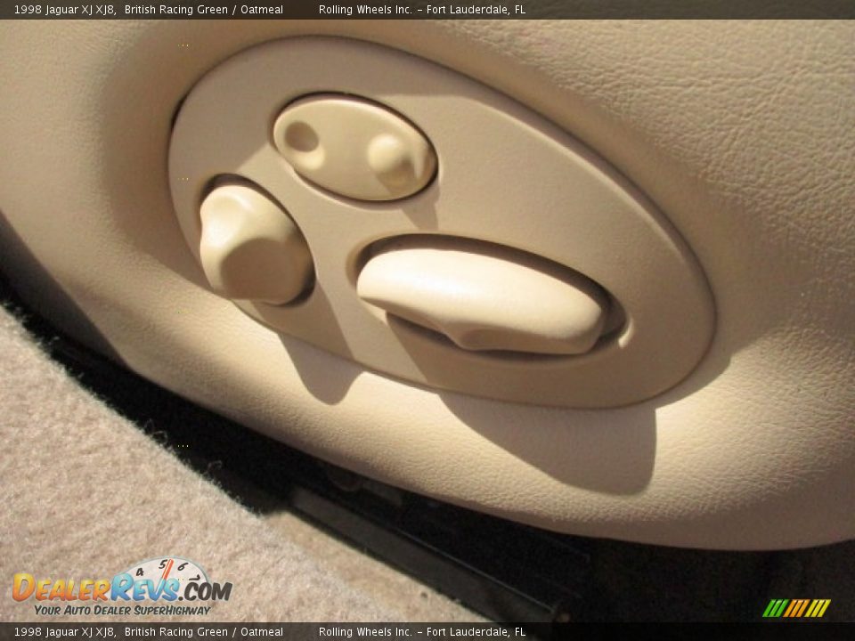 1998 Jaguar XJ XJ8 British Racing Green / Oatmeal Photo #12