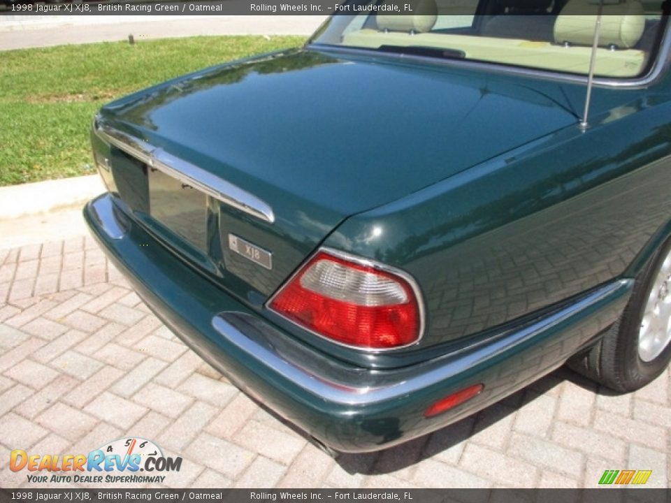 1998 Jaguar XJ XJ8 British Racing Green / Oatmeal Photo #17
