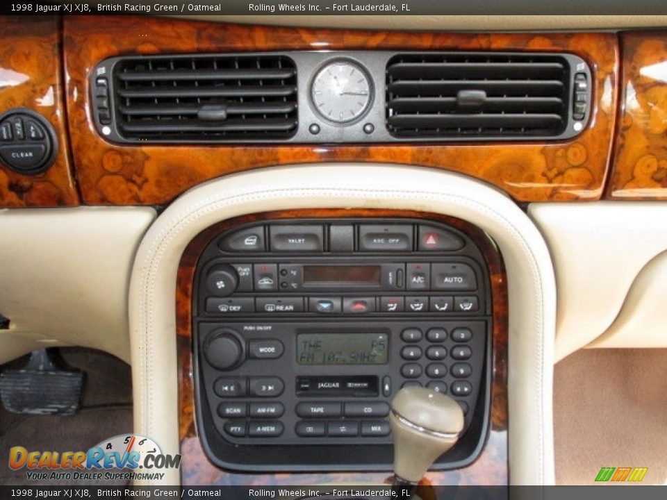 1998 Jaguar XJ XJ8 British Racing Green / Oatmeal Photo #18