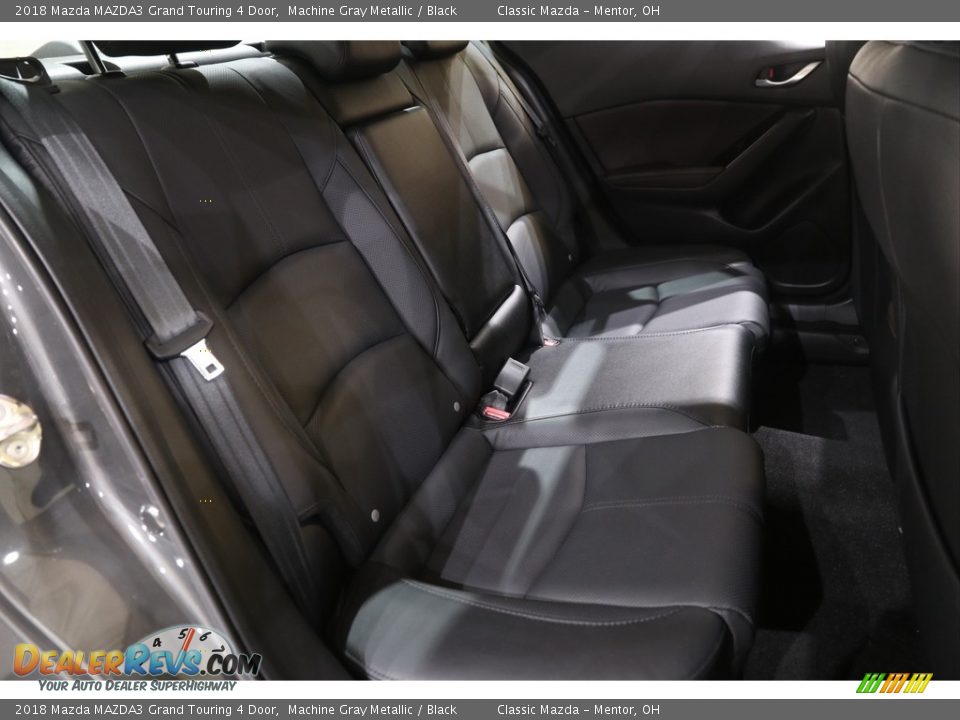 2018 Mazda MAZDA3 Grand Touring 4 Door Machine Gray Metallic / Black Photo #18