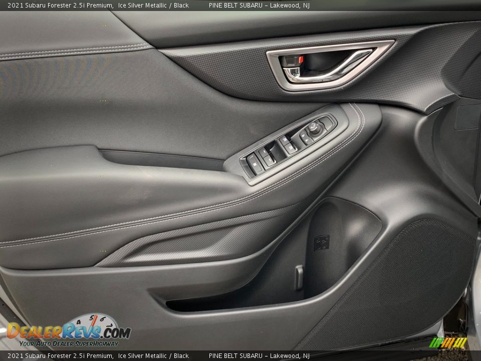 2021 Subaru Forester 2.5i Premium Ice Silver Metallic / Black Photo #13