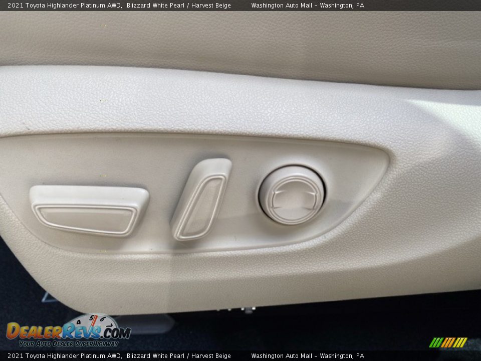 2021 Toyota Highlander Platinum AWD Blizzard White Pearl / Harvest Beige Photo #25