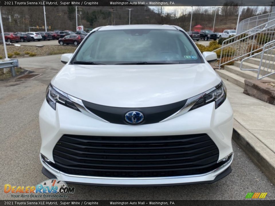 2021 Toyota Sienna XLE Hybrid Super White / Graphite Photo #12