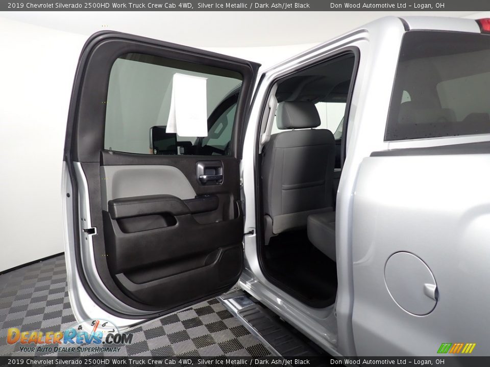 2019 Chevrolet Silverado 2500HD Work Truck Crew Cab 4WD Silver Ice Metallic / Dark Ash/Jet Black Photo #30
