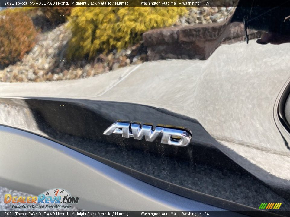 2021 Toyota RAV4 XLE AWD Hybrid Midnight Black Metallic / Nutmeg Photo #25
