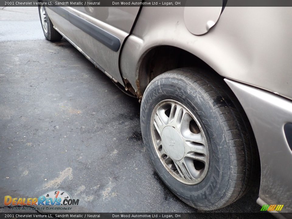 2001 Chevrolet Venture LS Sandrift Metallic / Neutral Photo #7
