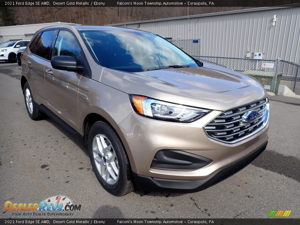 Front 3/4 View of 2021 Ford Edge SE AWD Photo #3