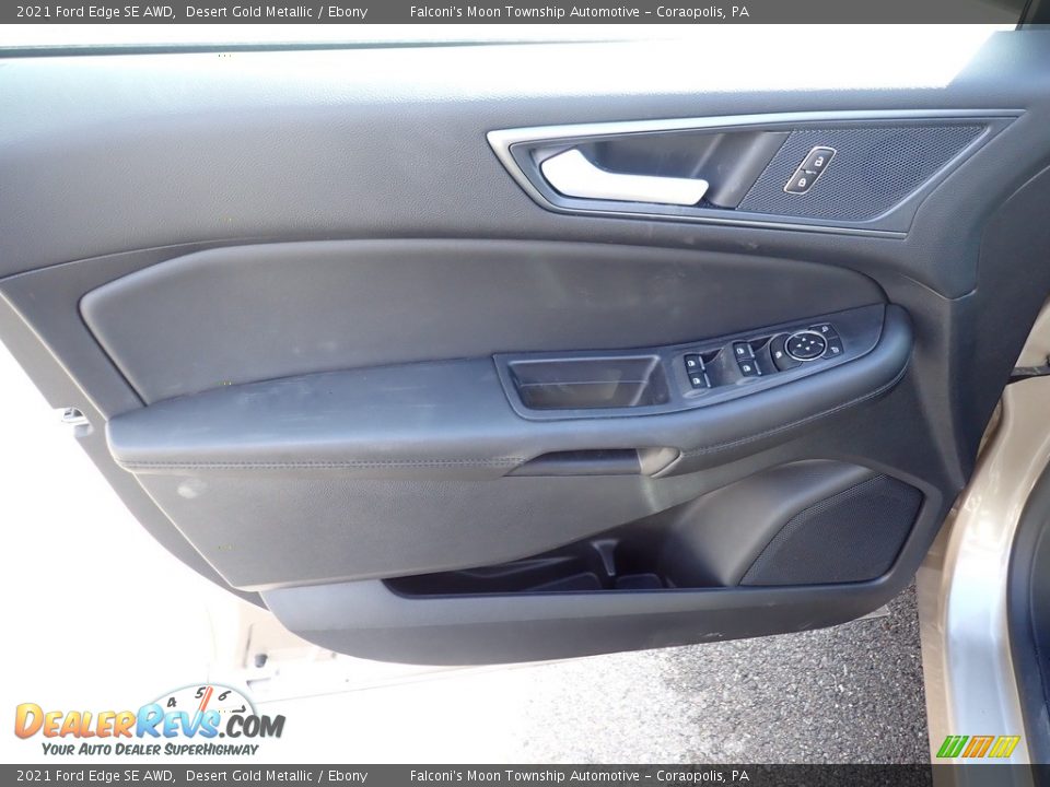 Door Panel of 2021 Ford Edge SE AWD Photo #11