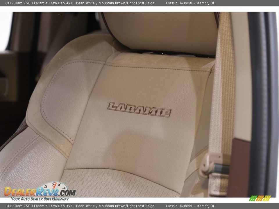 2019 Ram 2500 Laramie Crew Cab 4x4 Pearl White / Mountain Brown/Light Frost Beige Photo #8