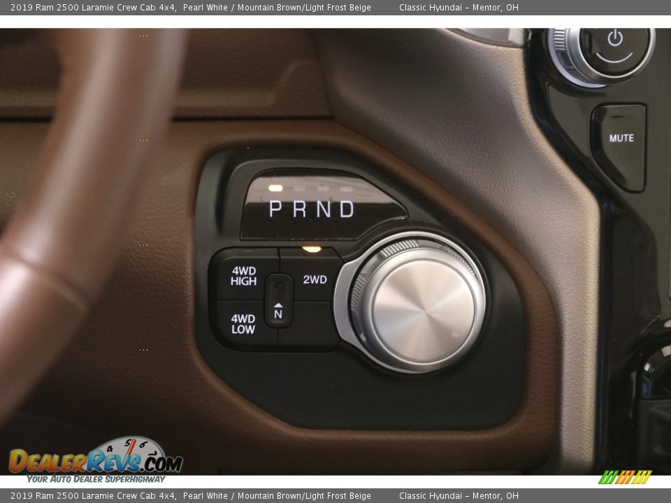 2019 Ram 2500 Laramie Crew Cab 4x4 Pearl White / Mountain Brown/Light Frost Beige Photo #22